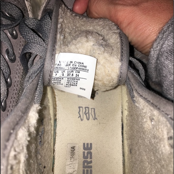 Converse Chuck Taylor all star lined high tops - Picture 8 of 8